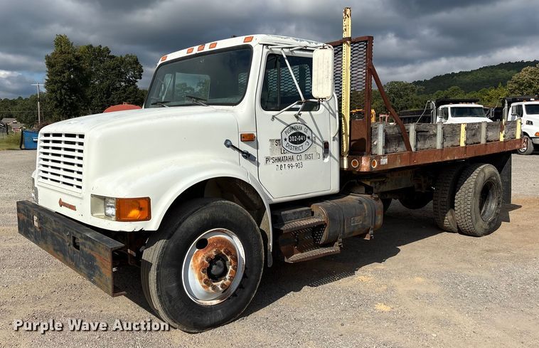 1990 International 4700 dump flatbed truck - ET7109