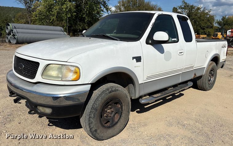 2003 Ford F150 SuperCab pickup truck - ET7120