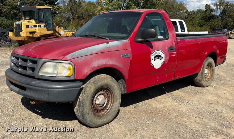 1997 Ford F150 pickup truck - ET7121