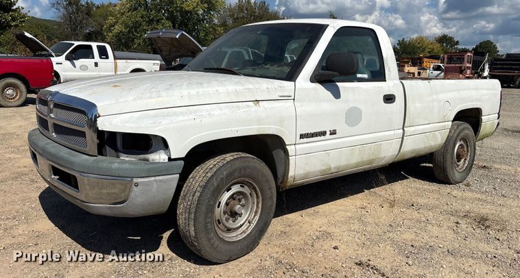1999 Dodge Ram 2500 pickup truck - ET7125