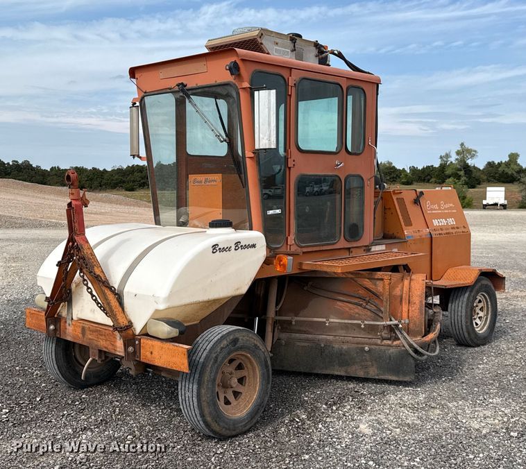 1998 Broce RJ350 broom - EU5043