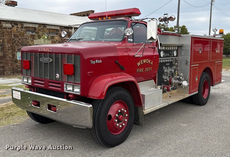 1990 GMC C7D  pumper fire truck - EU5081