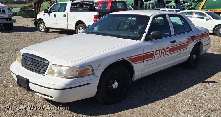 2000 Ford Crown Victoria Police Interceptor  - EU5123