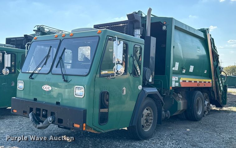 2016 HINES SPECIALITY VEHICLE GROUP Low Entry refuse truck - EU5132