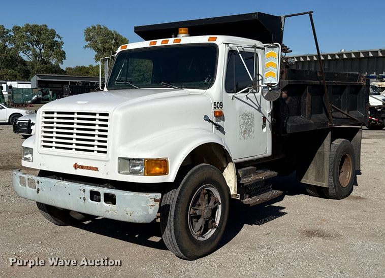 1990 International 4600 dump truck - EU5139