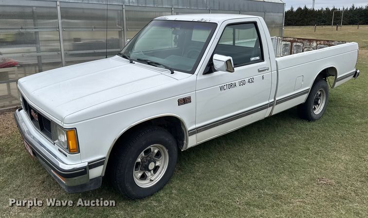 1989 GMC S15 pickup truck - EU6126