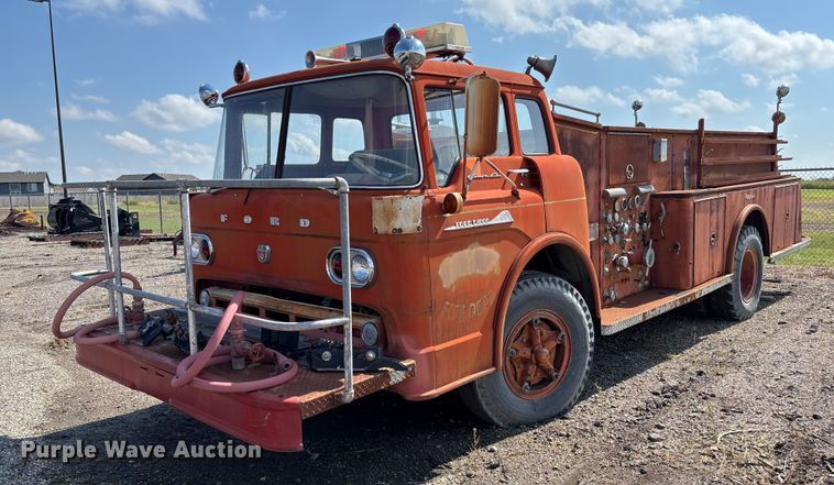 1959 Ford C-1000 pumper fire truck - EV3115