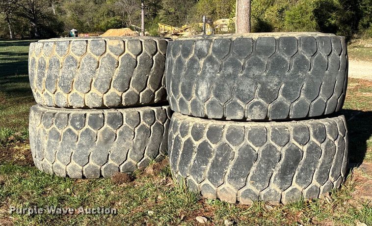 (4) Yokohama 29.5R25 tires - EV3214