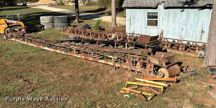 (3) conveyors - EV3216