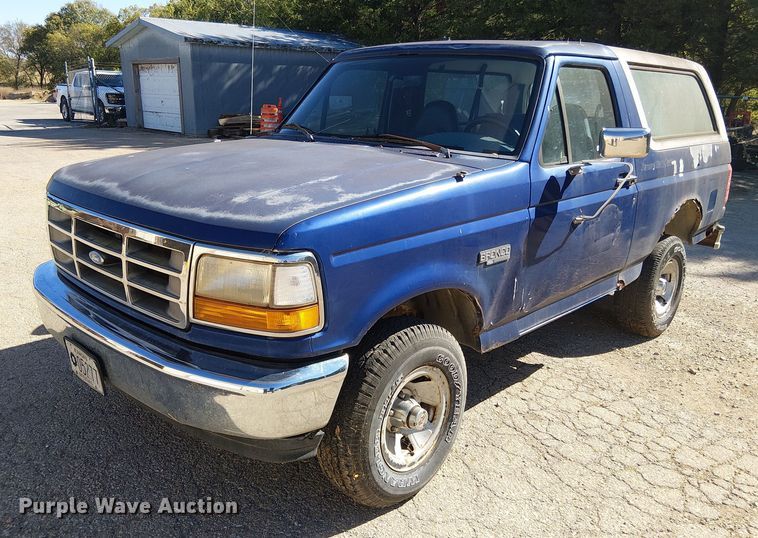 1996 Ford Bronco SUV - EV5395