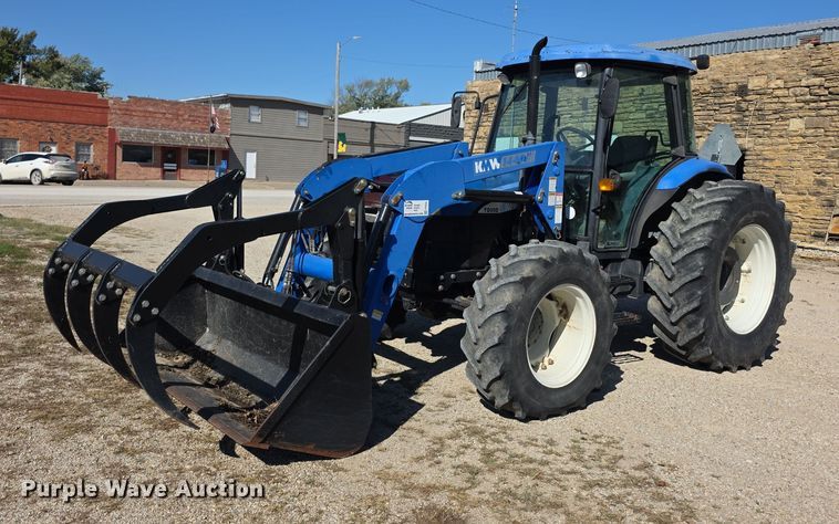 2007 New Holland TD95D MFWD tractor - FI0596