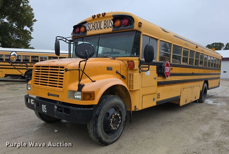 2003 International 3800 school bus - FI0612