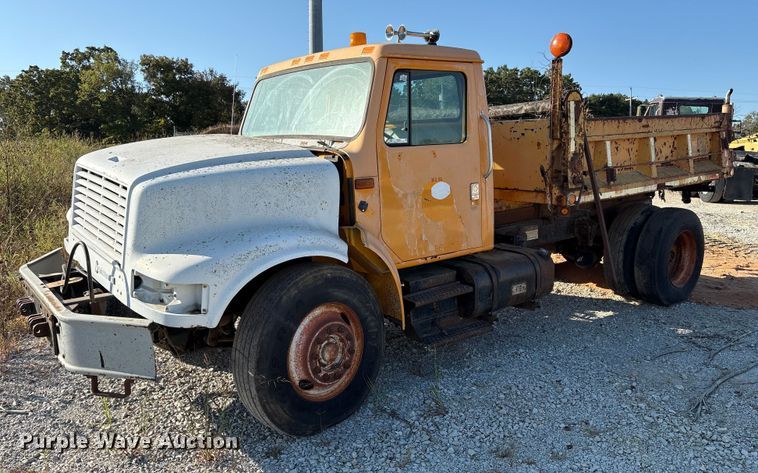 1996 International 4700 dump truck - IE9239