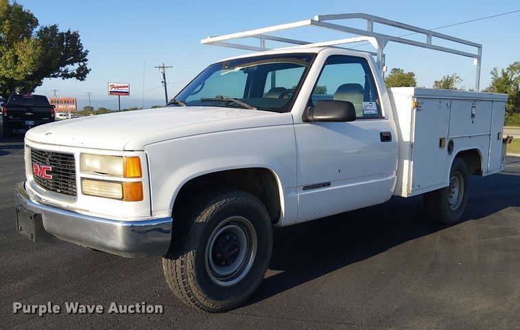 1999 GMC Sierra 2500 utility bed pickup truck - DJ7859