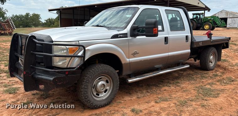 2012 Ford F250 Crew Cab bale bed pickup truck - DO1185