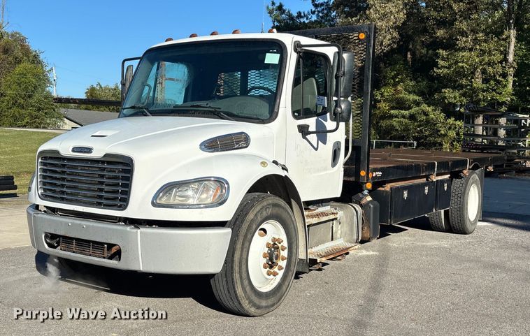 2019 Freightliner M2 flatbed truck - DU1434