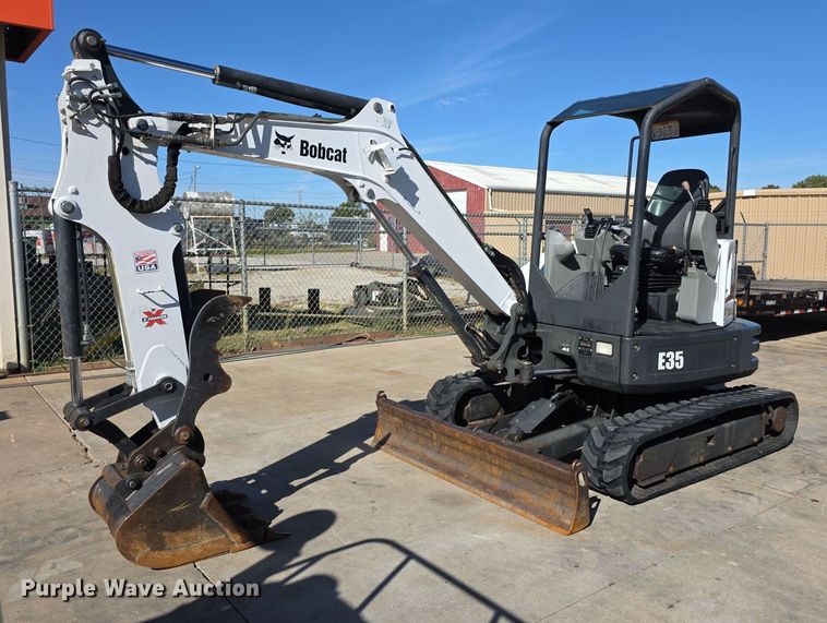 2015 Bobcat E35 mini excavator - DZ6476