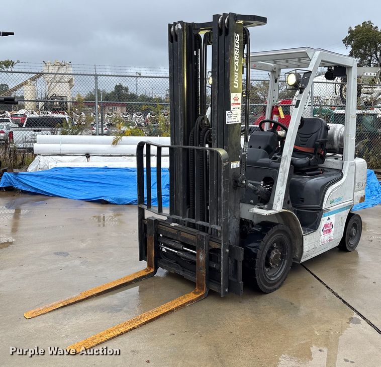 2017 UniCarriers PF50 forklift - EA7040