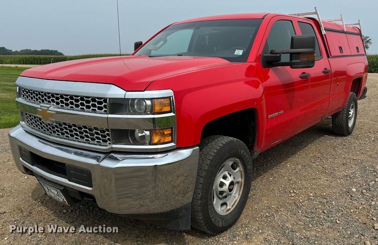 2019 Chevrolet Silverado 2500HD Double Cab pickup truck - EB2869