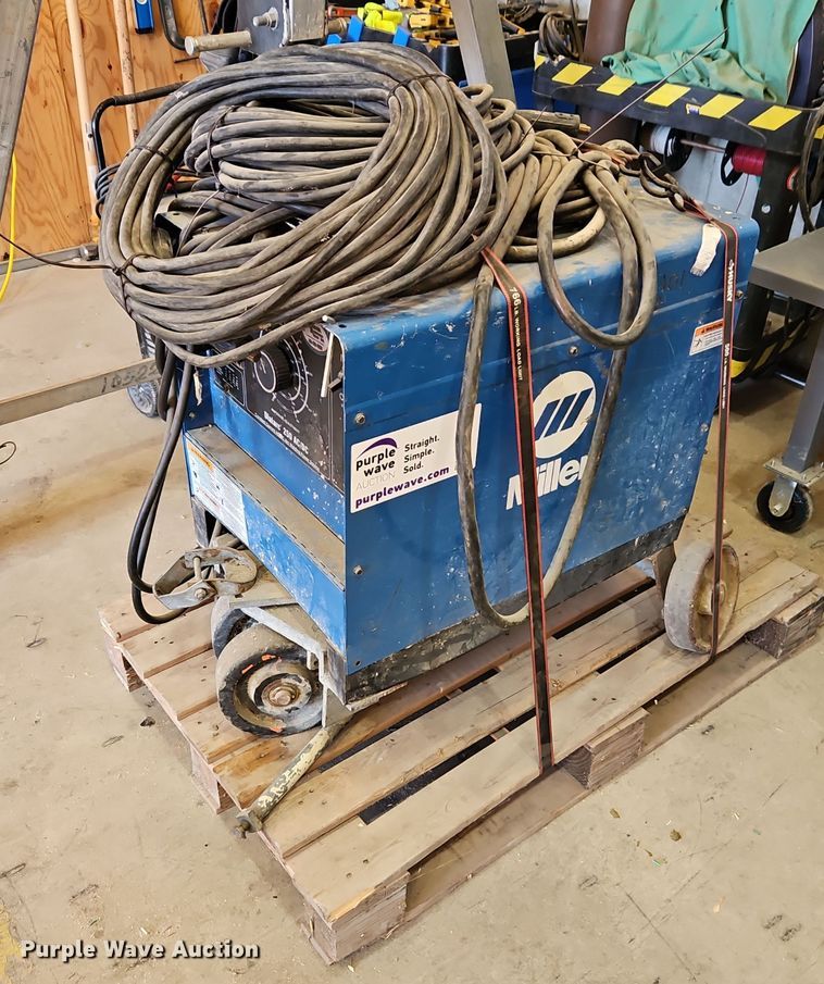 Miller Dialarc 250 welder - EB8409