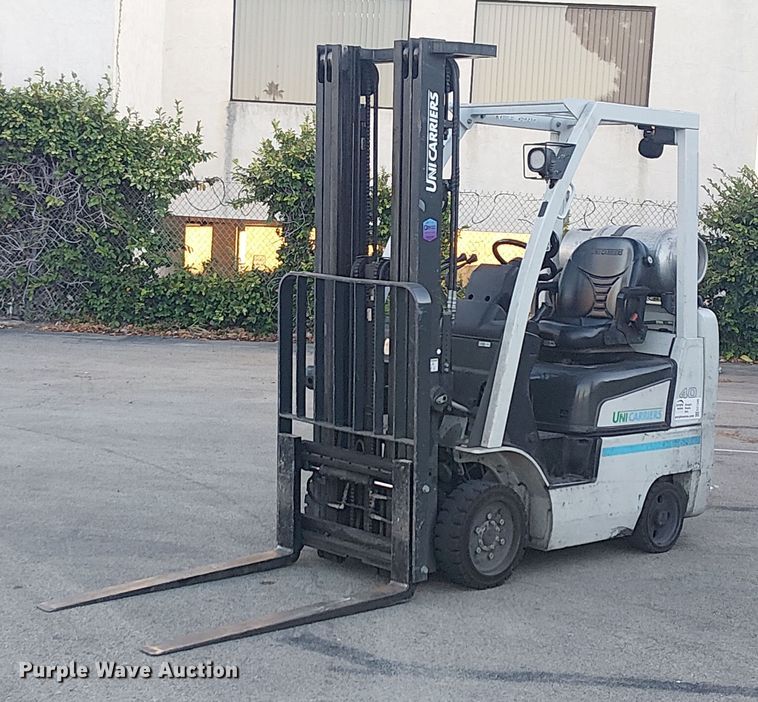 2017 UniCarriers CFS40 forklift - EC1245