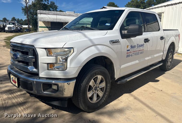 2017 Ford F150 SuperCrew pickup truck - EC3883