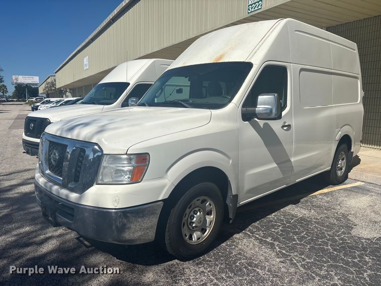 2012 Nissan NV2500HD van - EC3889