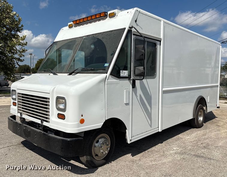 2016 Ford 450 delivery van - ED5900