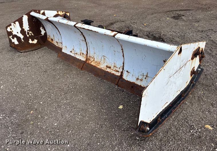 Arctic 10LD skid steer snow pusher - EF2271