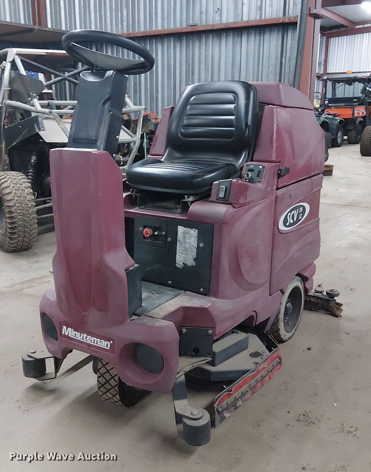 Minuteman SCV2832 sweeper - EG1688