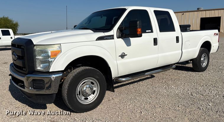 2015 Ford F250 Super Duty XL Crew Cab pickup truck - EH4078