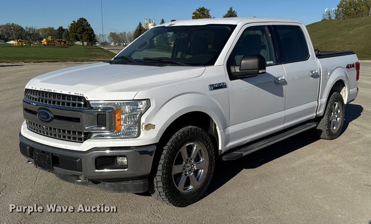 2018 Ford F150 XLT SuperCrew pickup truck - EM2448