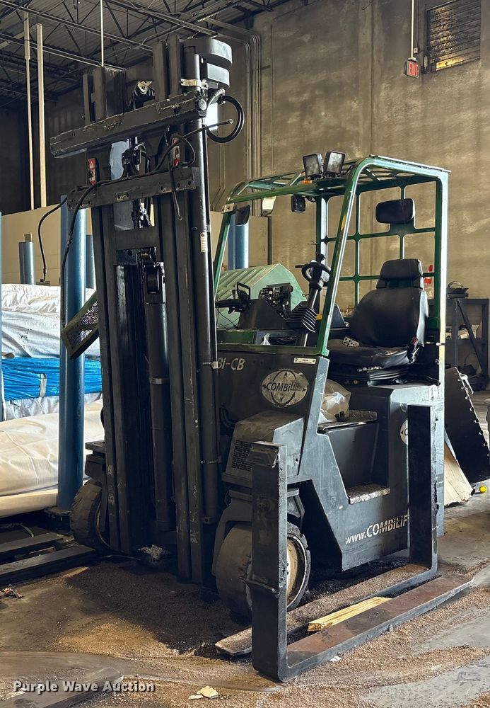 2018 CombiLift CB8000 forklift - EM6108
