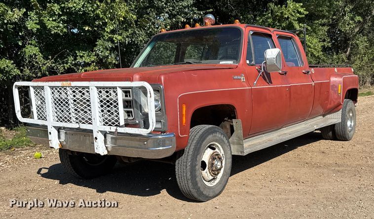 1980 Chevrolet K30 Scottsdale Trailering Special Crew Cab pickup truck - EM8439