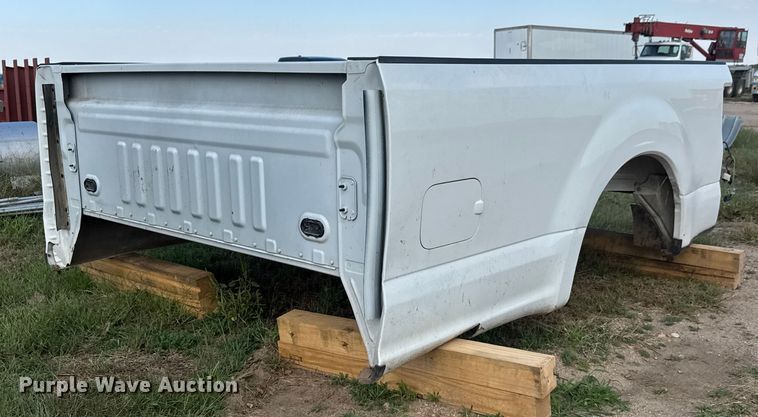 (4) Ford pickup truck beds - EM8450
