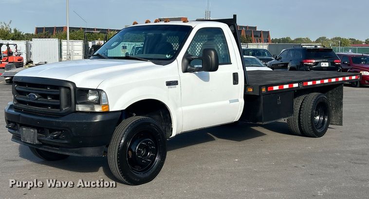 2004 Ford F450 Super Duty flatbed truck - ET3341