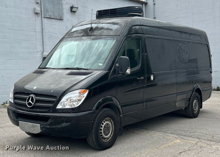 2013 Mercedes-Benz Sprinter 2500 refrigerated van - ET3490