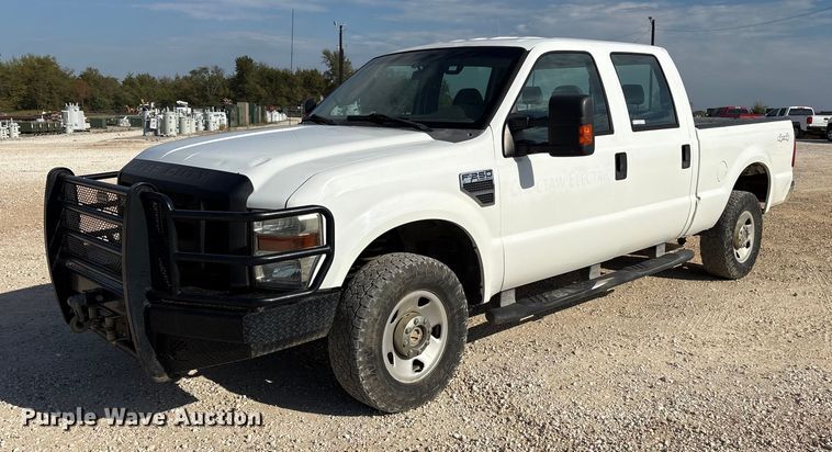 2009 Ford F250 Super Duty Crew Cab pickup truck - ET7168