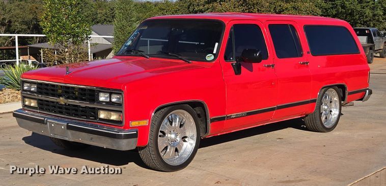 1989 Chevrolet Suburban SLE SUV - EU3896