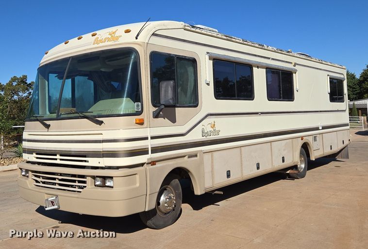 1996 Fleetwood Bounder RV - EU3903