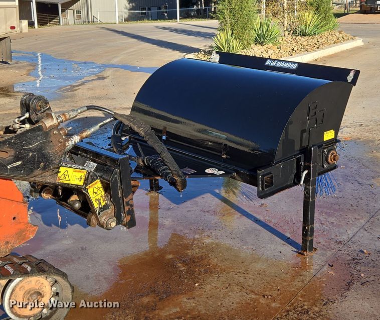 Blue Diamond 116041-25 compact utility loader broom - EU3928