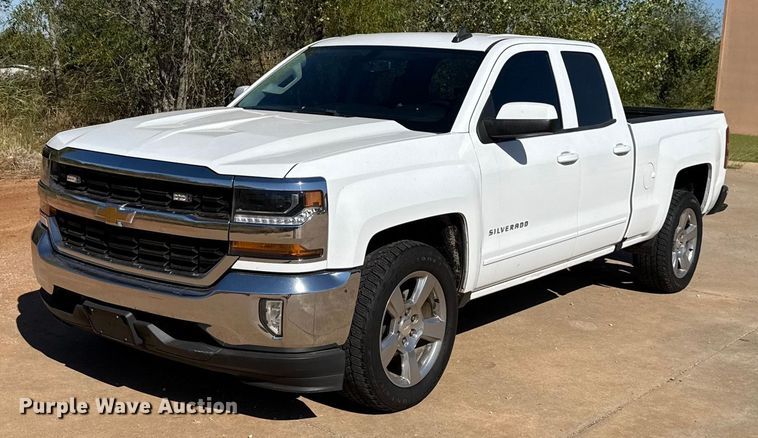 2018 Chevrolet Silverado 1500 Double Cab pickup truck - EU5146