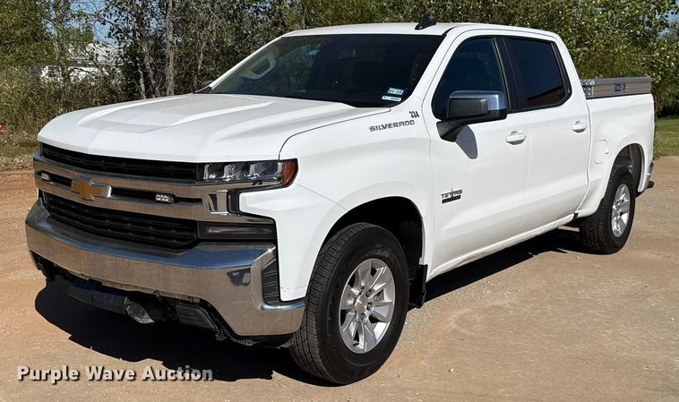 2020 Chevrolet Silverado 1500 LT Crew Cab pickup truck - EU5148