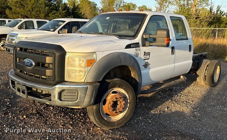 2011 Ford F550 Super Duty XL Crew Cab truck cab and chassis - EU5184