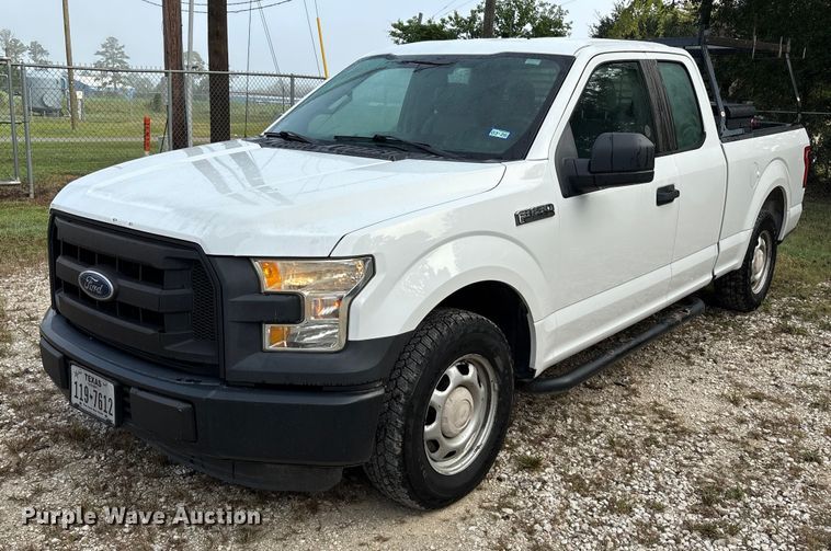 2015 Ford F150 XL SuperCab pickup truck - EU7039