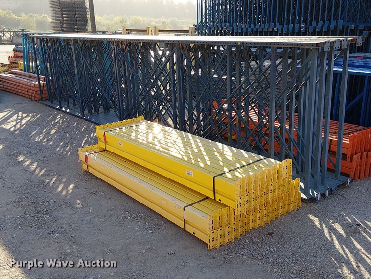 Teardrop pallet racking - FB4471