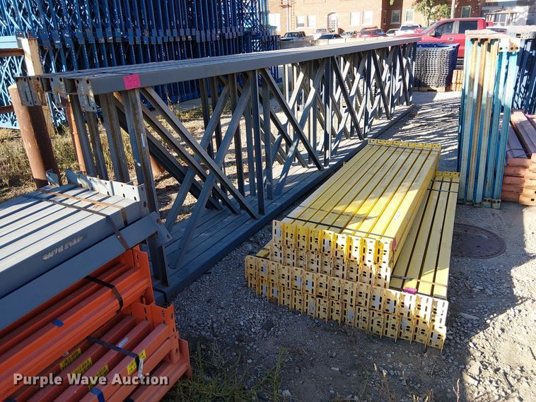 Teardrop pallet racking - FB4475