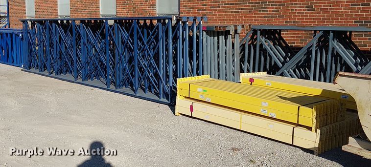 Teardrop pallet racking - FB4476