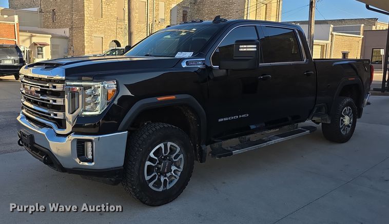 2022 GMC Sierra 2500HD SLE Crew Cab pickup truck - FI0584