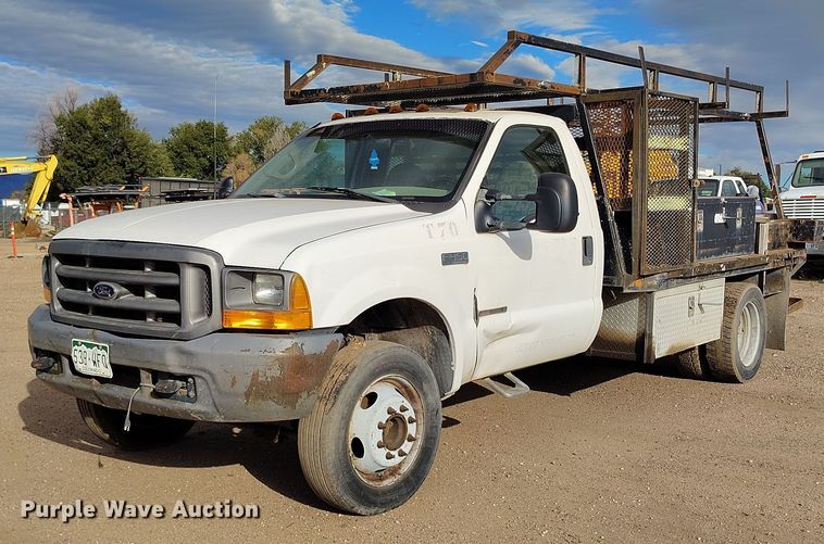 2000 Ford F450 Super Duty flatbed truck - IP9719